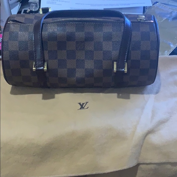 Louis Vuitton Handbags - 💯 authentic Louis Vuitton Damier Ebene 26⭐️⭐️⭐️⭐️